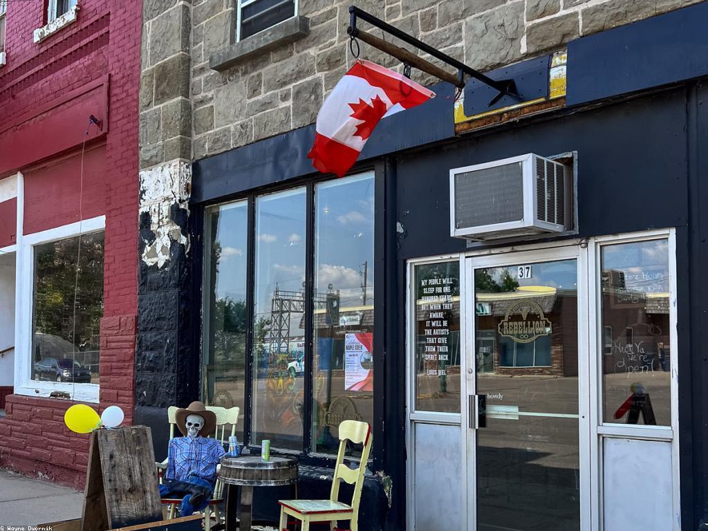 សកម្មភាពនិងព្រឹត្តិការណ៍: ការពិពណ៌នាអំពីព្រឹត្តិការណ៍សំខាន់ៗ និងសកម្មភាពសំខាន់ៗ